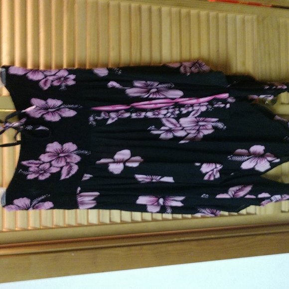 Authentic Hawaiian Black Tunic Or Dress With Lt. Pink Hibiscus From Maui, Hawaii - Picture 6 of 6